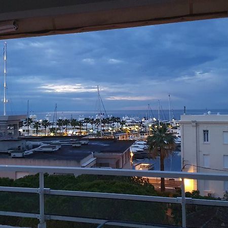Standing Vue Mer Entre Cannes Et Antibes Golfe-Juan Exterior foto