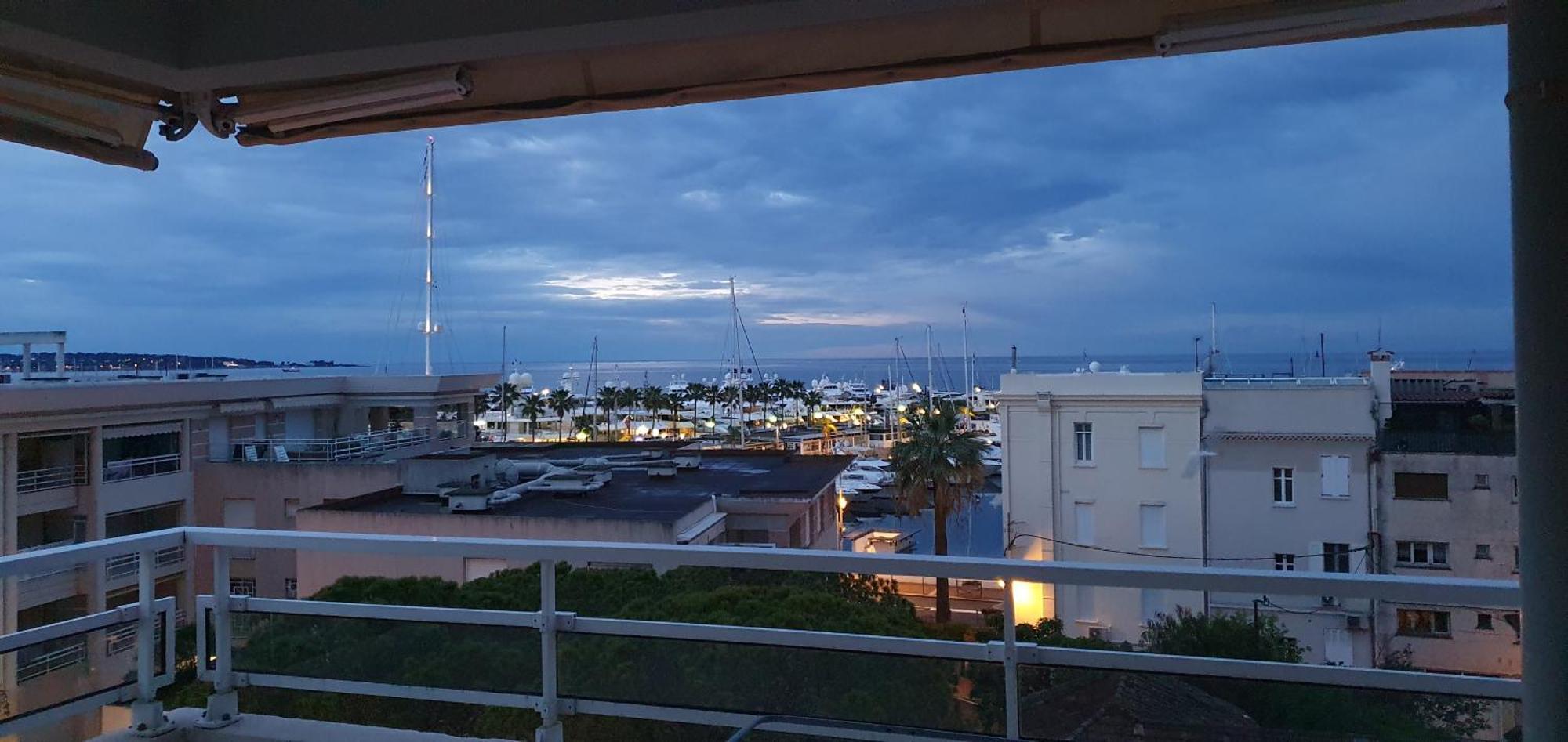 Standing Vue Mer Entre Cannes Et Antibes Golfe-Juan Exterior foto